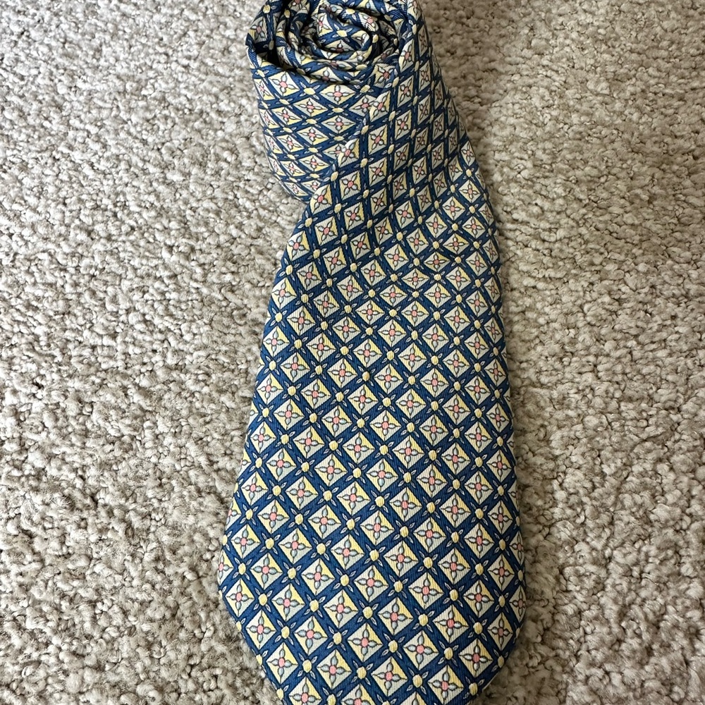 100% Silk Hermes Neck Tie (mint condition)